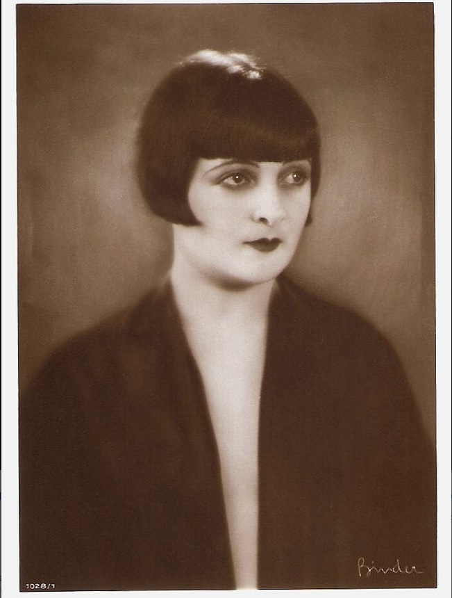 5_Lya de Putti. Photograph by Alexander binder, 1927-1929.jpg