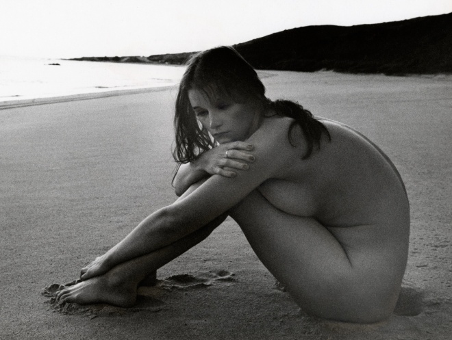 3_Margot Kidder photographed by Douglas Kirkland for Playboy Magazine, March 1975.jpg